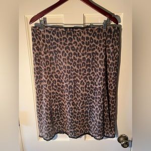 Express Large Cheetah print Short Midi-length Skirt